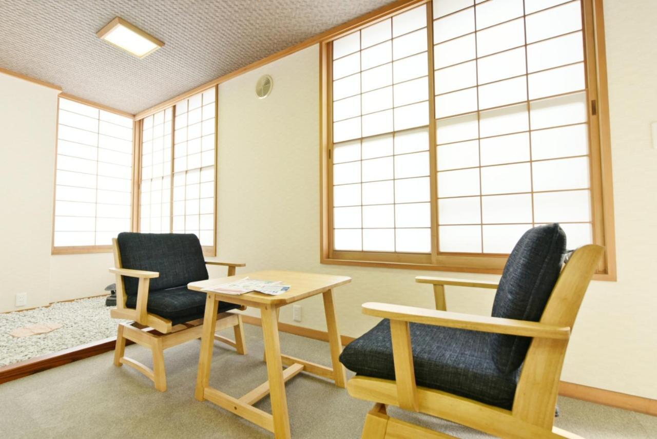 Hostel Pleasure Maruyama Sapporo Bagian luar foto